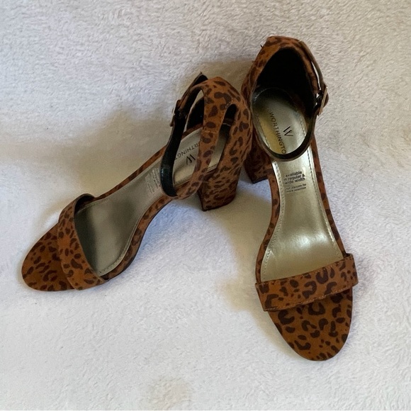 Worthington Women’s Sandal 6.5 Heels Animal Print NWOT Ankle Strap W Buckle - Picture 2 of 8